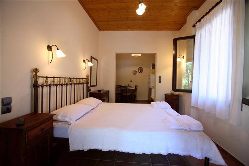 Mirsinia Apartments - Skopelos Lutráki Kültér fotó